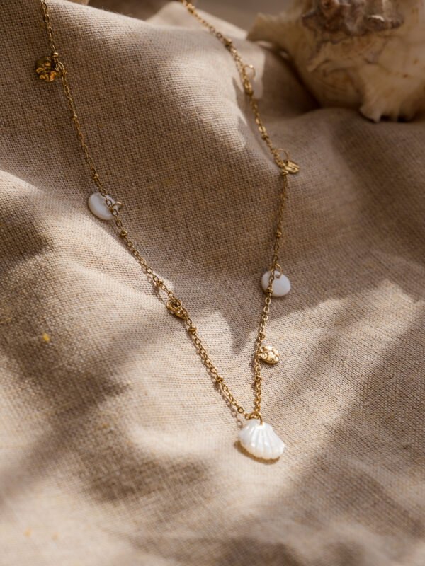 collier chaine acier inoxydable et nacre blanche